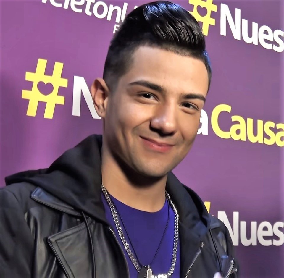 Luis Coronel (Wikipedia)
